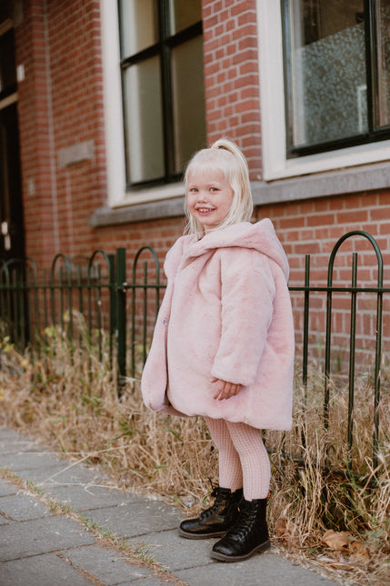 Fluffy roze winterjas met capuchon