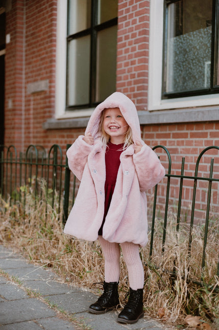 Fluffy roze winterjas met capuchon