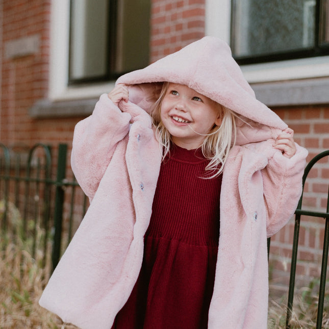 Fluffy roze winterjas met capuchon