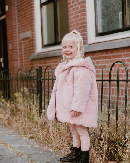 Fluffy roze winterjas met capuchon