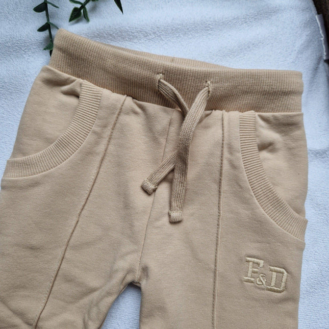 Pleated pants